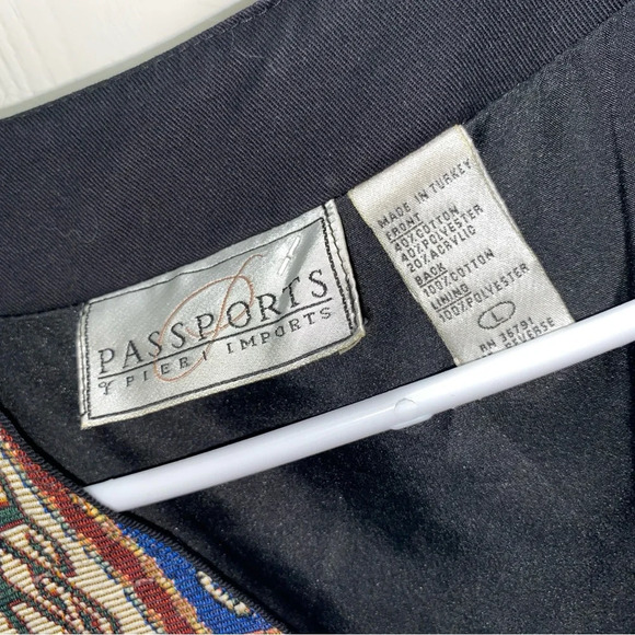 VINTAGE retro Passports by Pier 1 Imports 90s Tapestry
Vest Size‎ Large - Picture 2 of 4